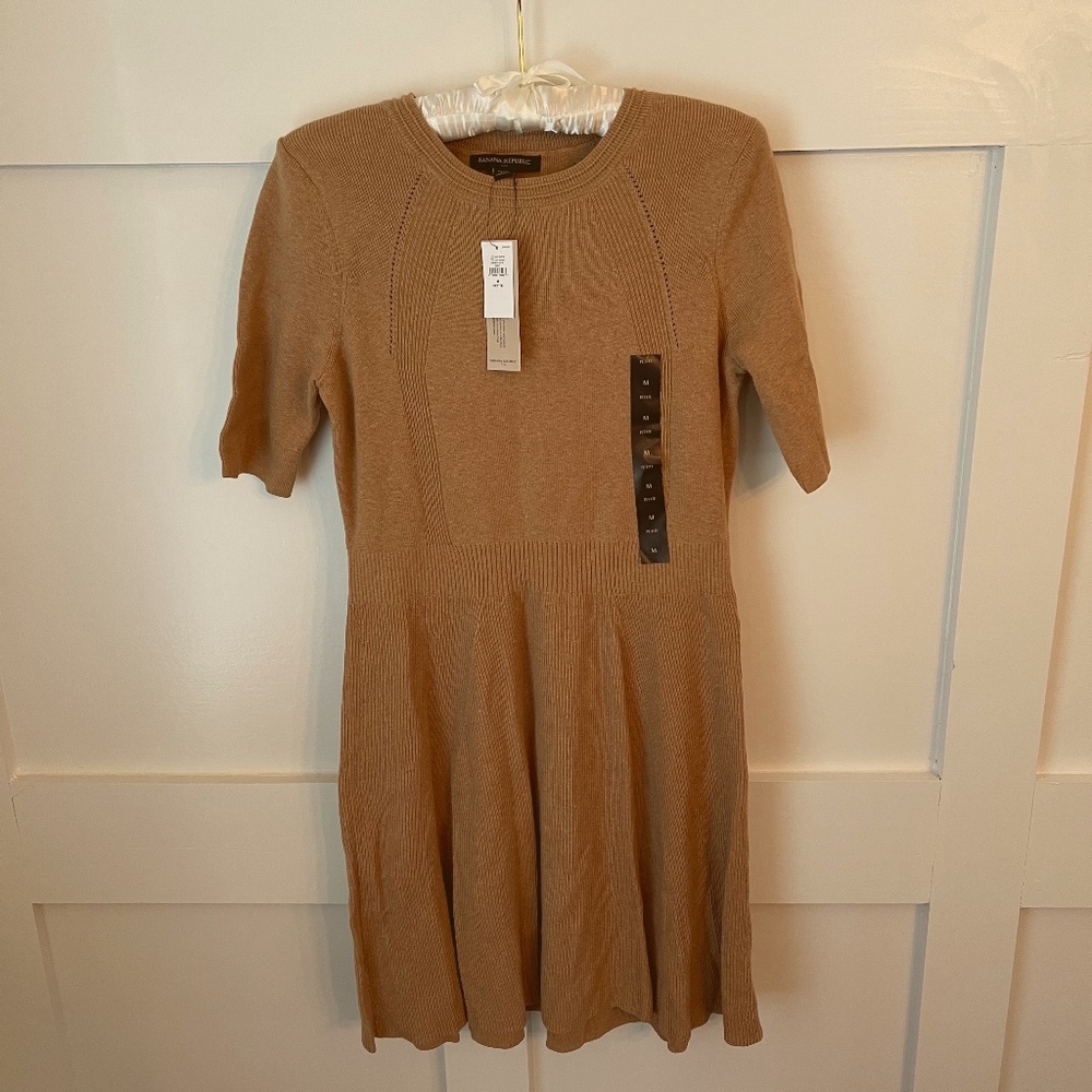Banana Republic Short Sleeve Dress
